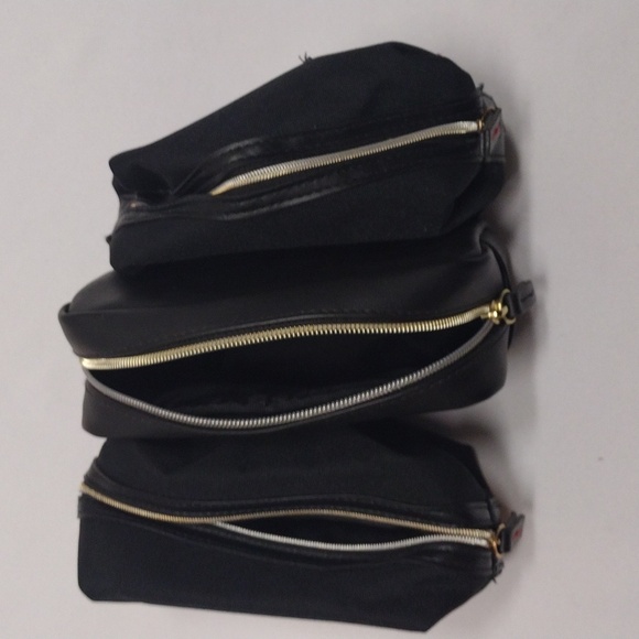 Want Les Essentiels Cosmetic Bag Exclusively for Air Canada Signature Lot of 3 - Picture 9 of 15